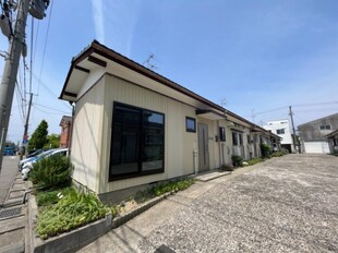 東青山1丁目長屋の物件外観写真